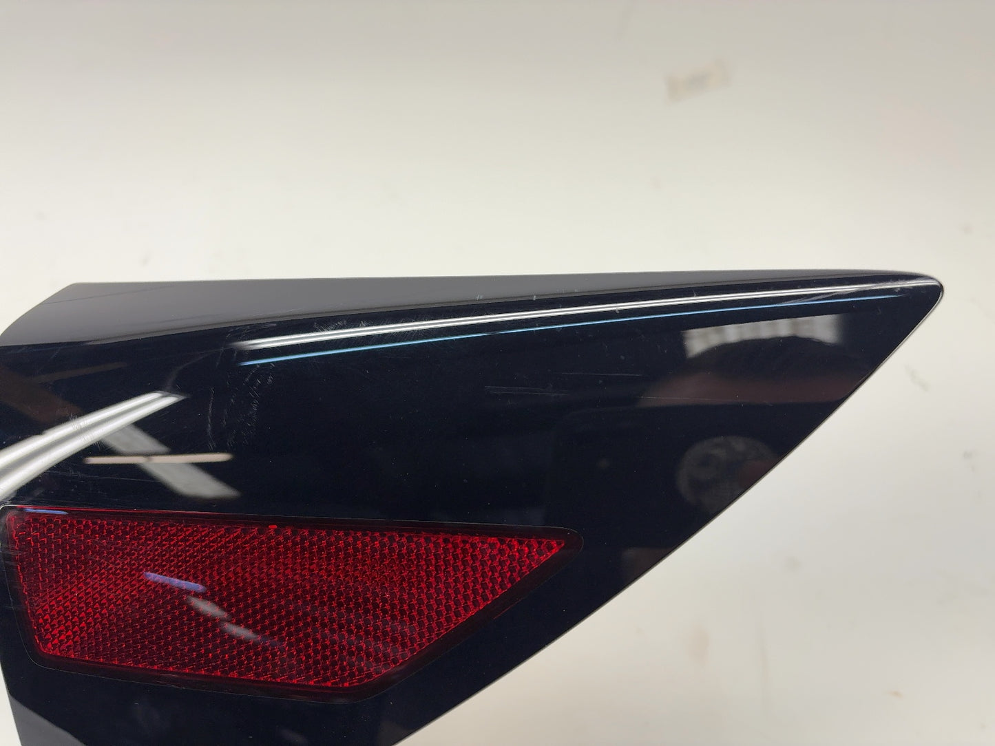 2025-2026 Tesla Model 3 Highland Right Quarter Reflector 1715105-30-A