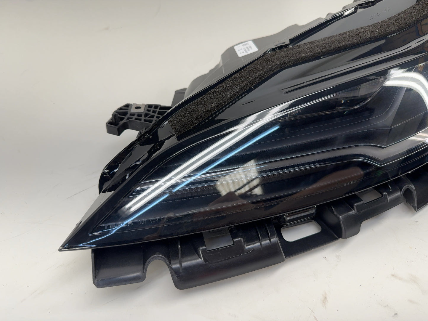 2025-2026 Tesla Model 3 Highland Front Headlamp Left 1694086-00-I