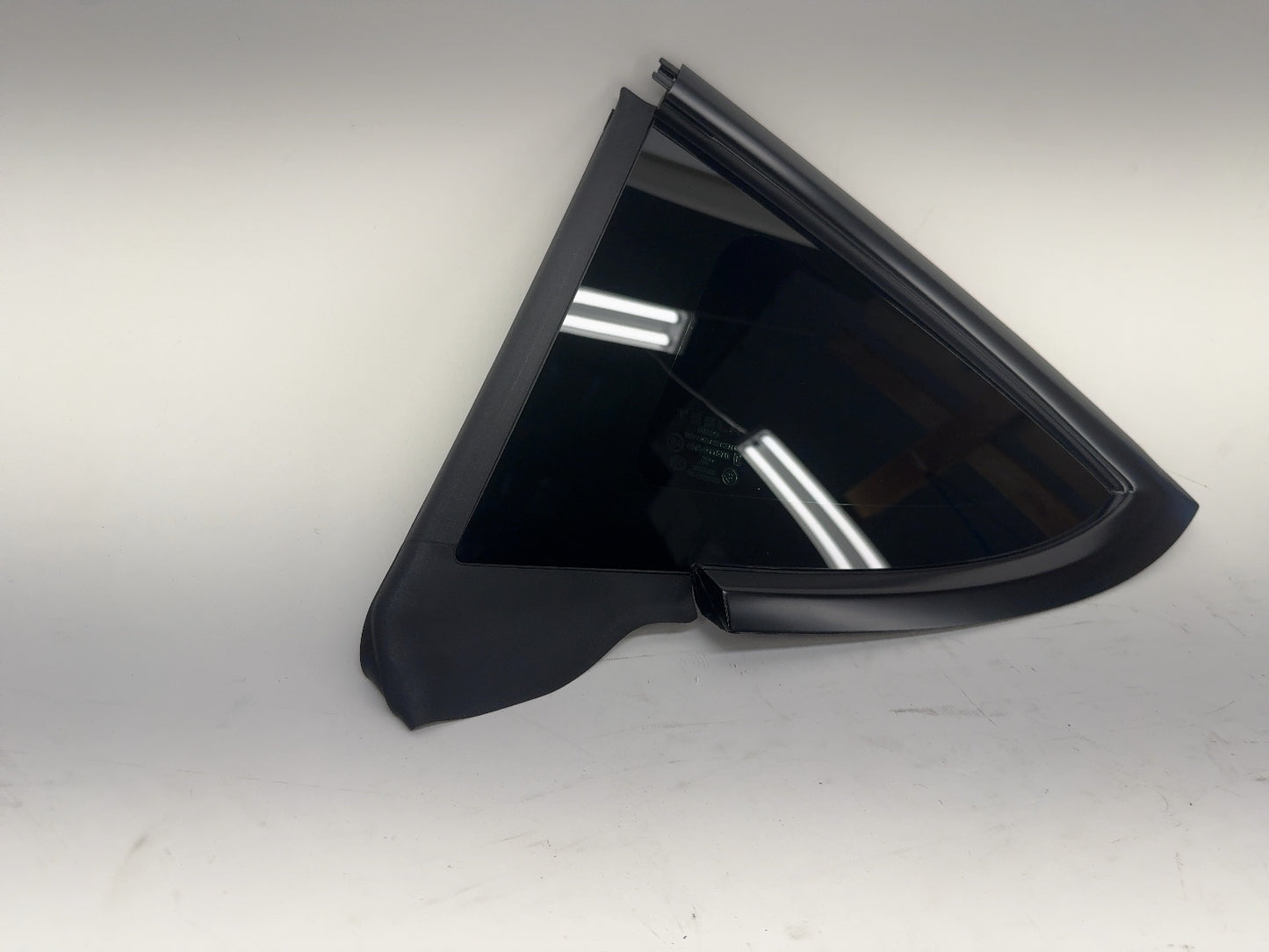 2025-2026 Tesla Model 3 Highland Left Quarter Glass 1915483-20-C