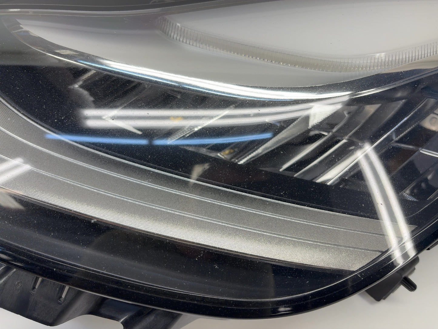 2018-2019 Tesla Model 3 Left Headlamp 1077371-10-I