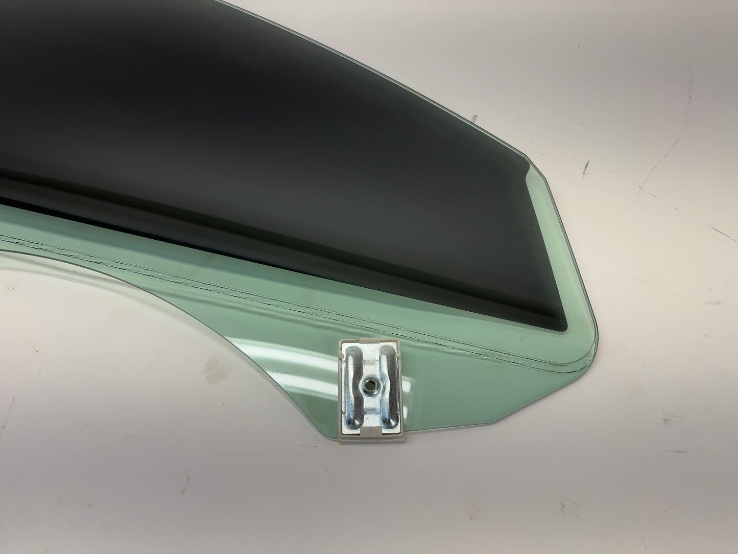 2024-2026 Tesla Model 3 Highland Front Right Door Glass Laminated Note 1773076-00-D