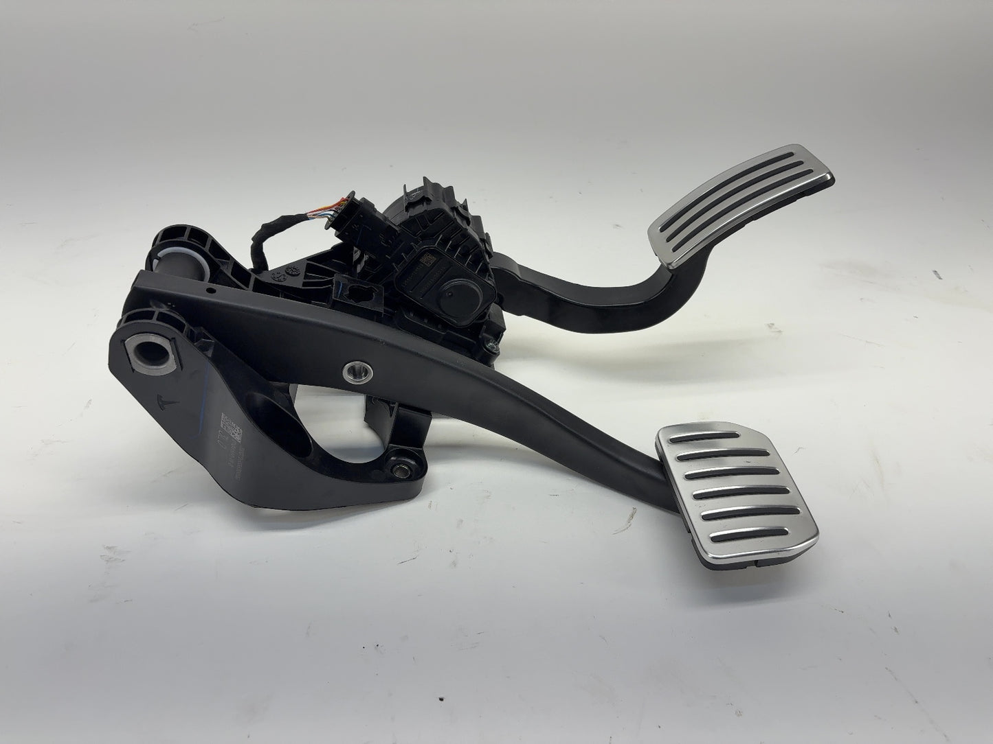 2026 Tesla Model 3 Highland Brake And Accelerator Pedal Assembly 1344691-01-B