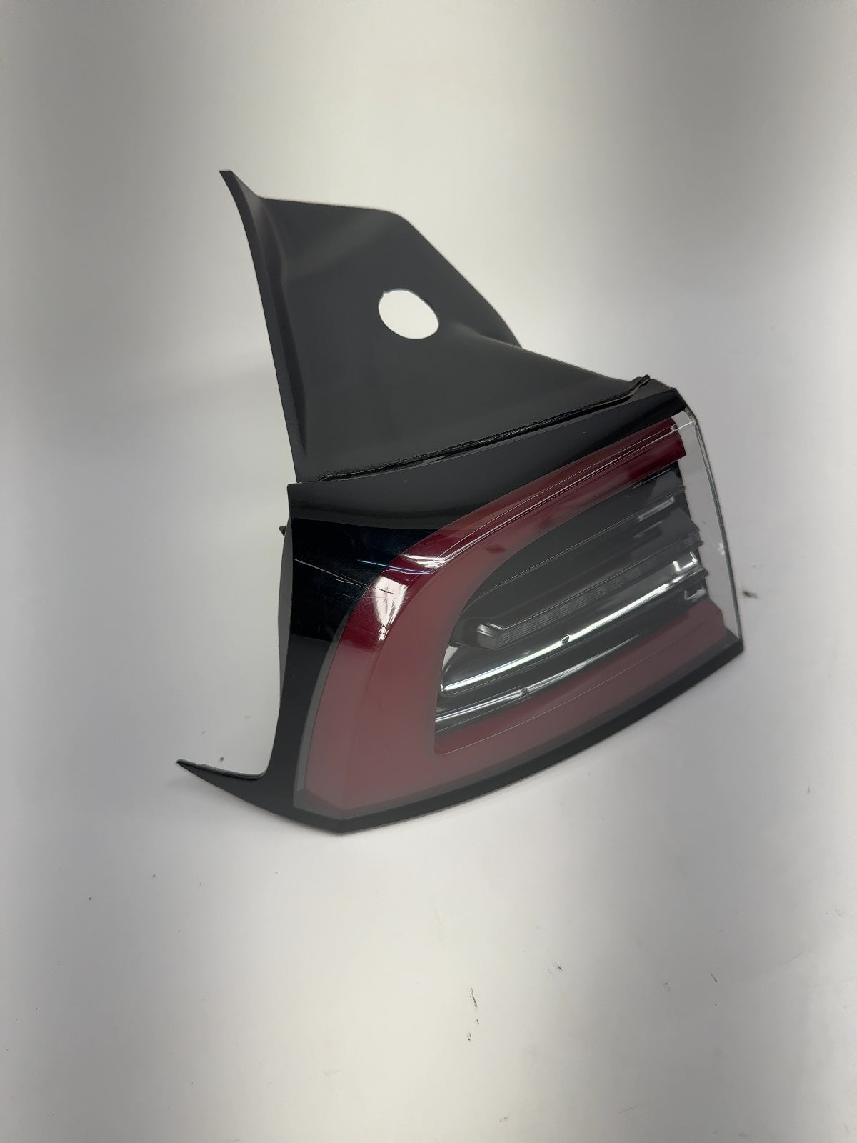 2021-2023 Tesla Model 3 Tail Lamp Rear Bodyside Left 1077397-00-H