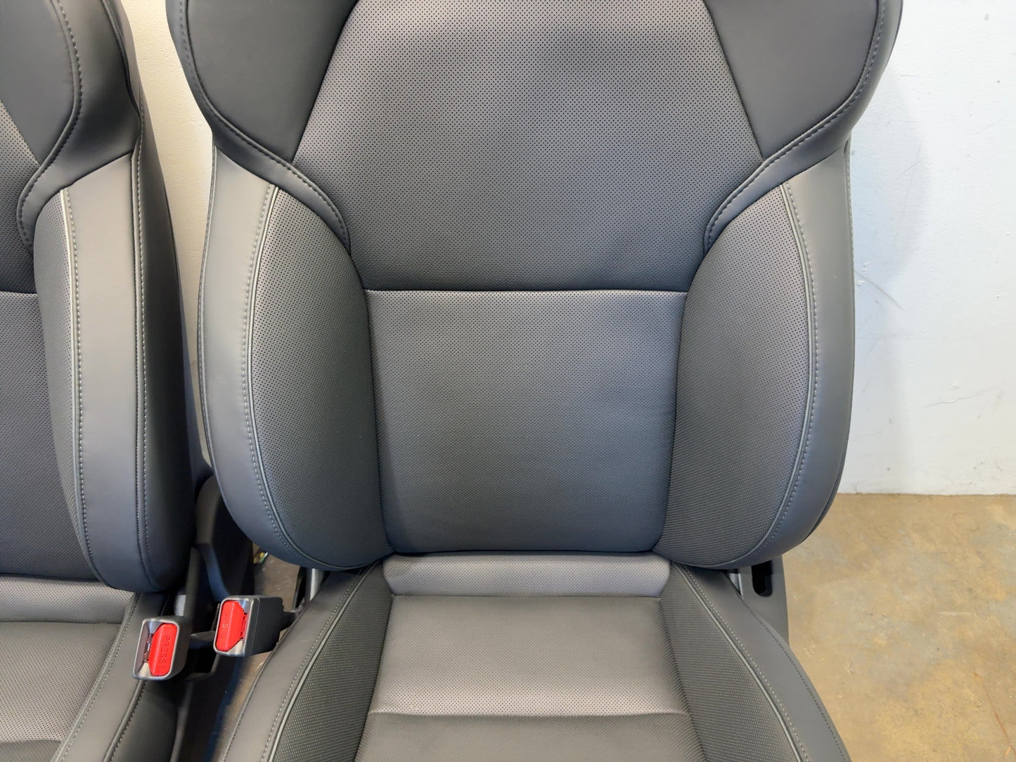 2026 Tesla Model 3 Highland Front Performance Seats 8765432-01-B
