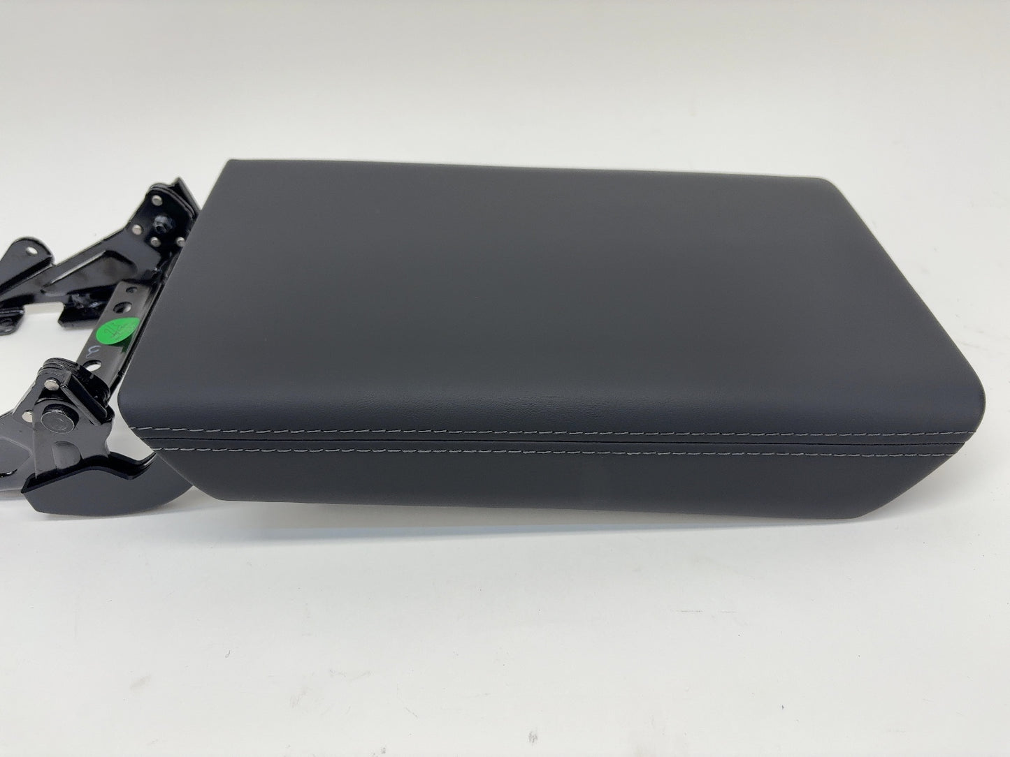 2026 Tesla Model Y Juniper Center Console Armrest 1987591-50-F