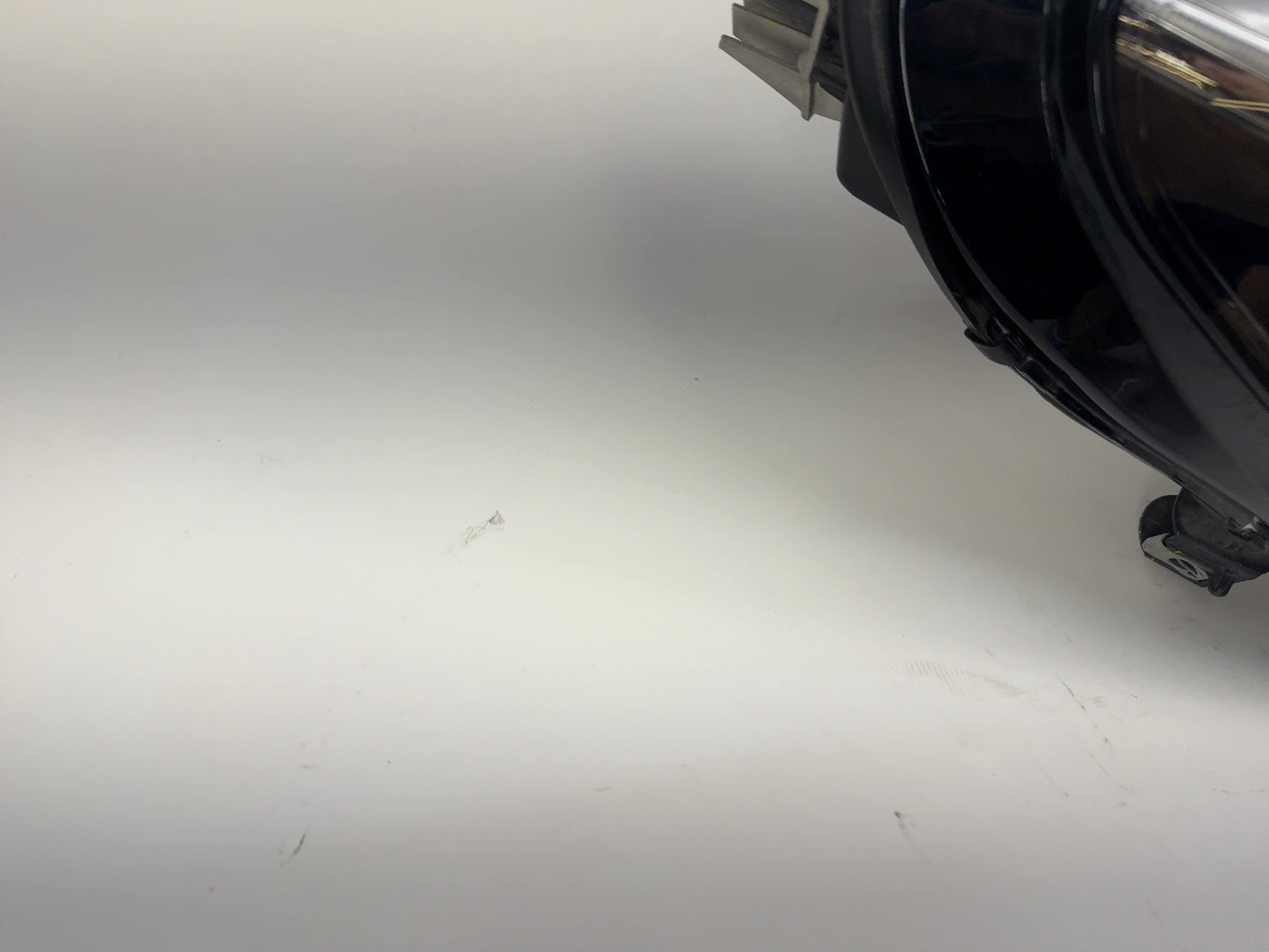 2018 Tesla Model 3 Right Headlamp 1077372-00-G