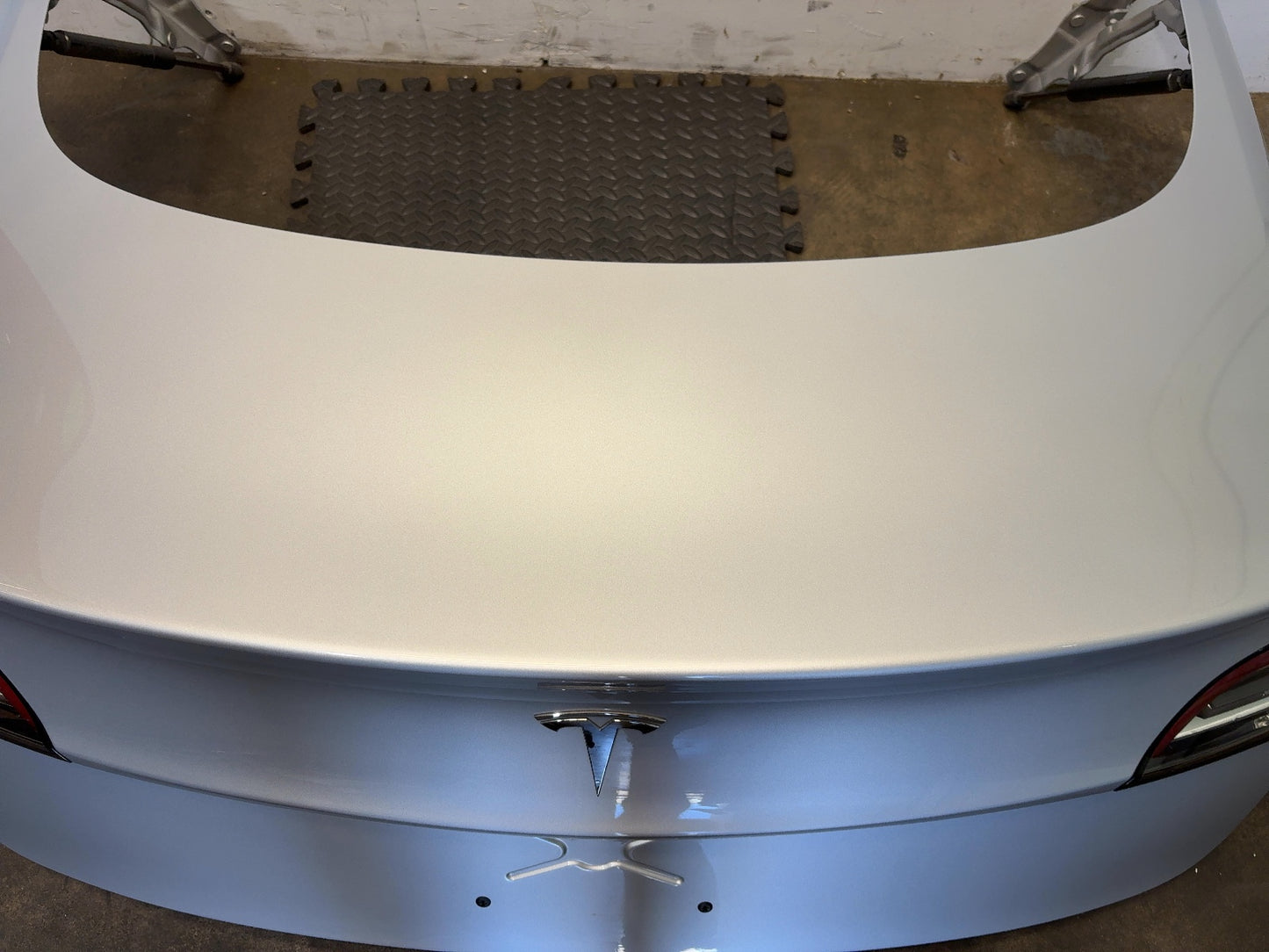 2018 Tesla Model 3 Trunk Lid Assembly 1081460-E0-B