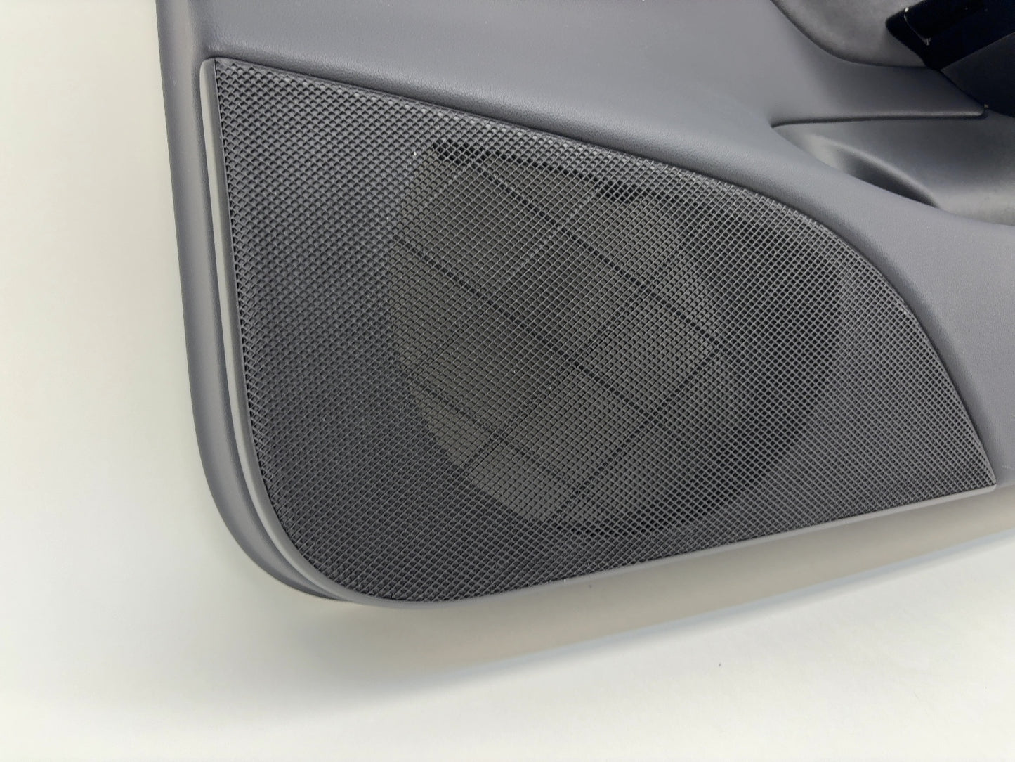 2018 Tesla Model 3 Front Right Door Panel 1090411-01-G