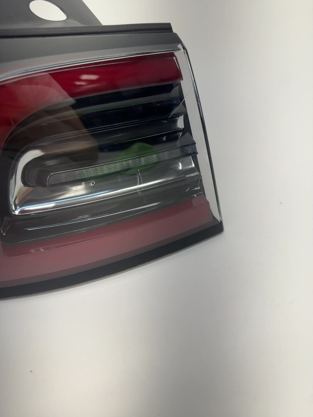 2018 Tesla Model 3 Tail Lamp Rear Bodyside Left 1077397-90-E