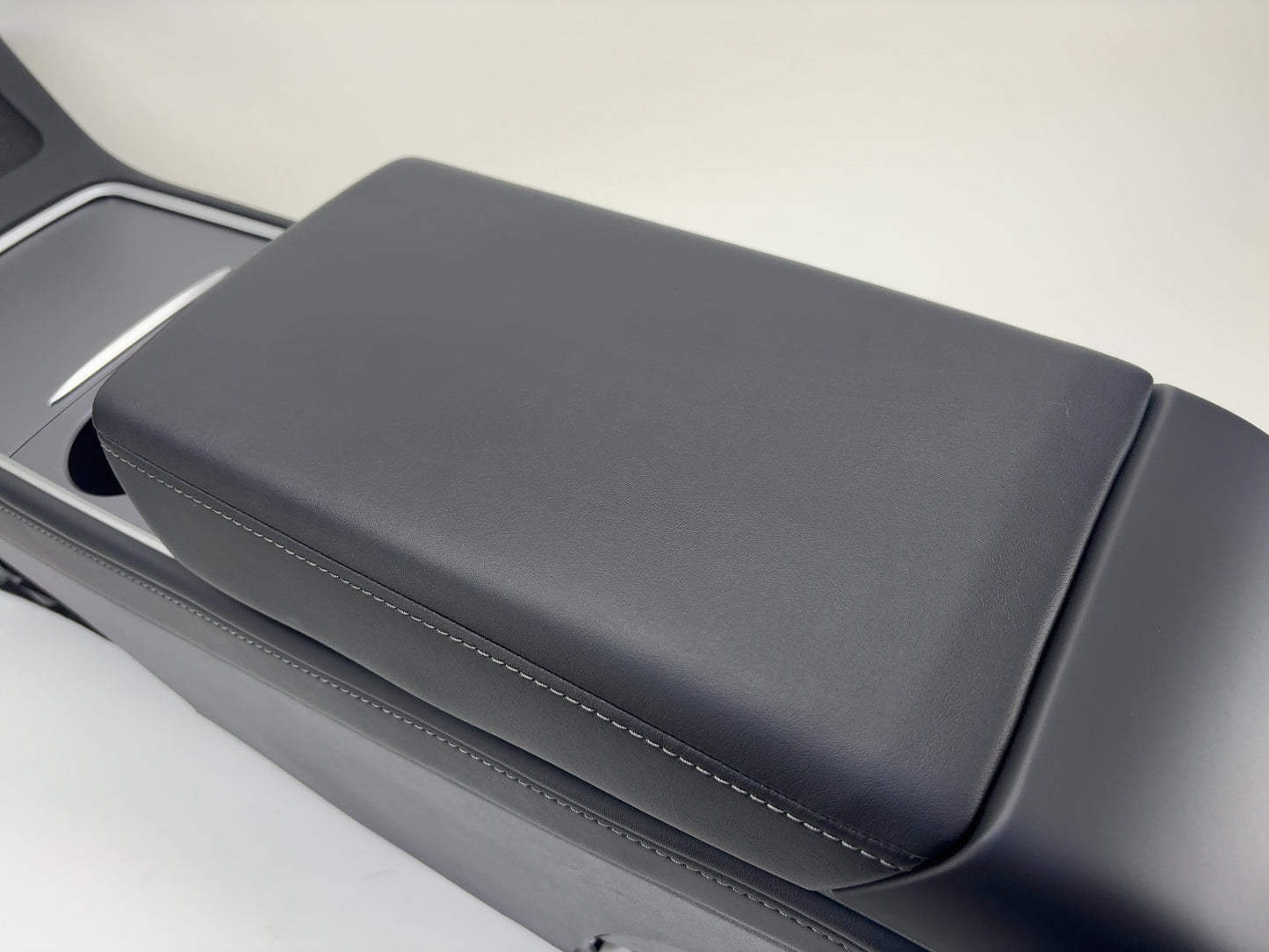 2023 Tesla Model 3 Center Console 1755503-00-F