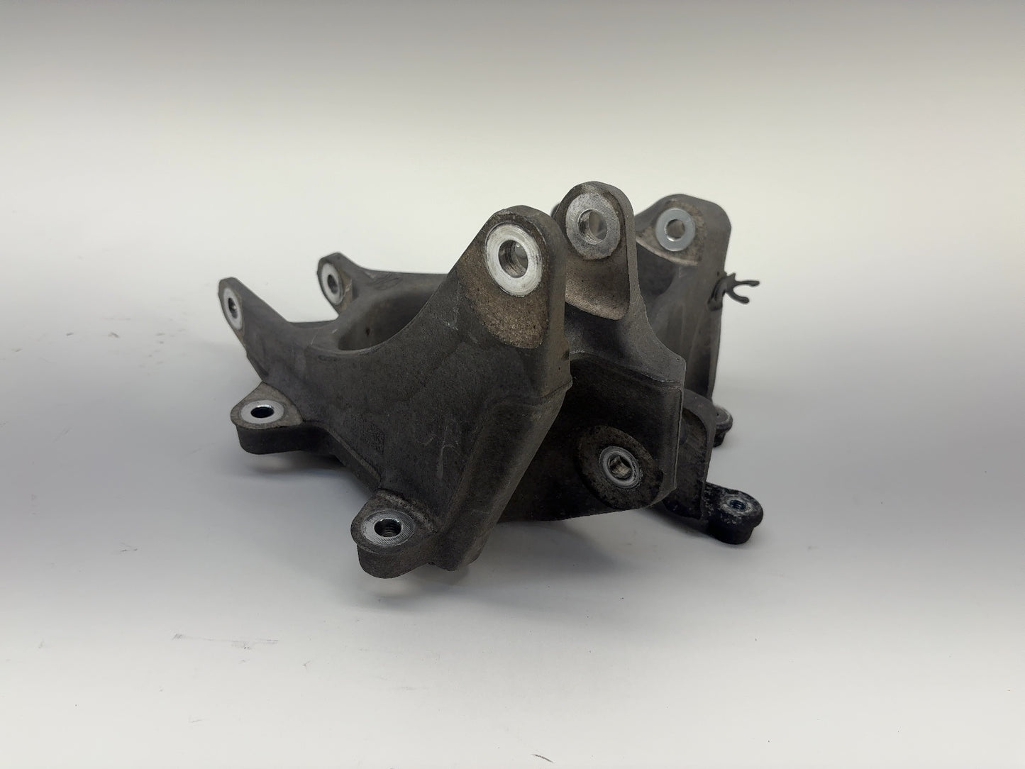 2019 Tesla Model X Rear Knuckle Right 1027416-00-D