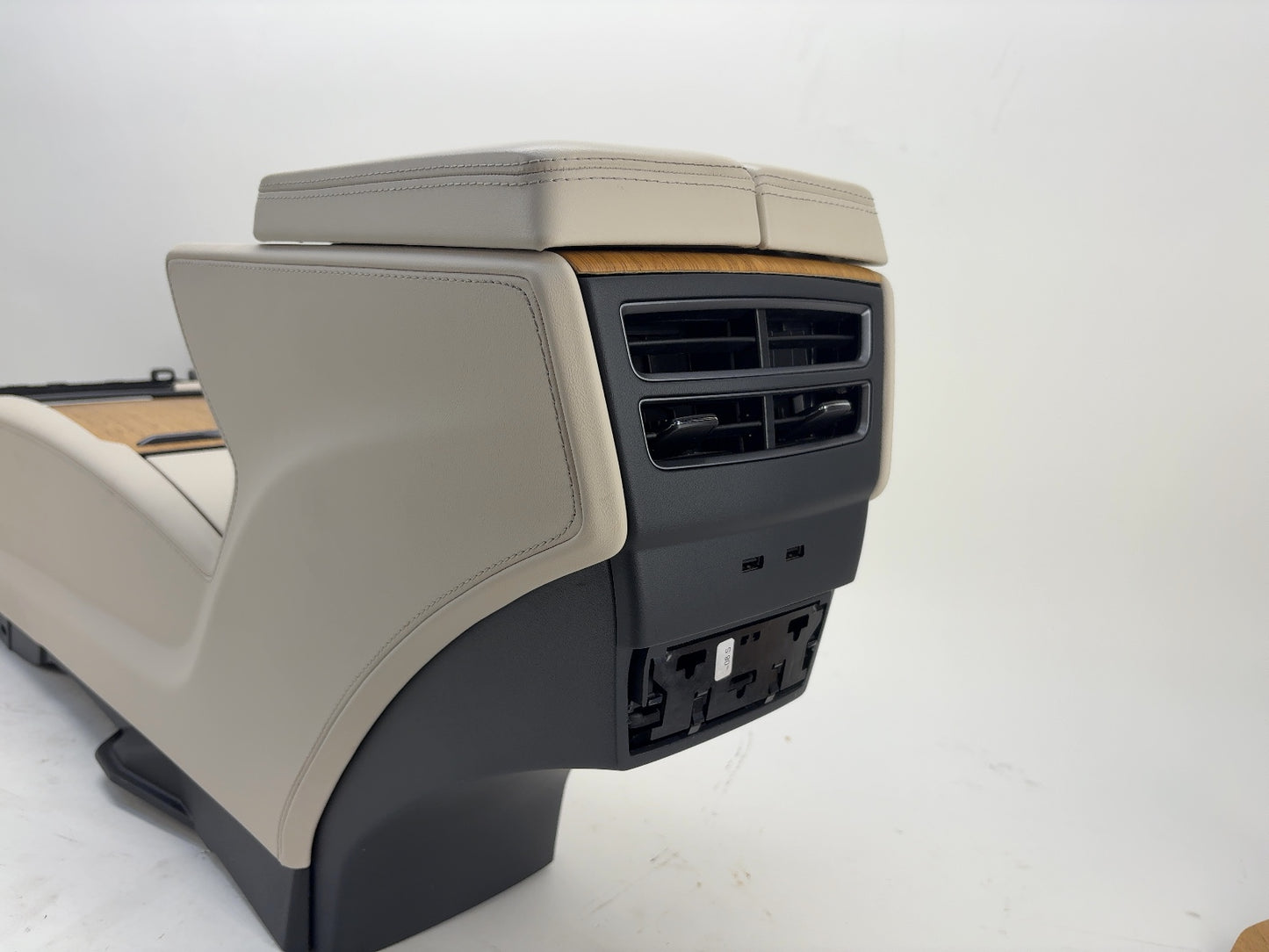 2018 Tesla Model S Center Console With Vent Trims 1026728-00-E
