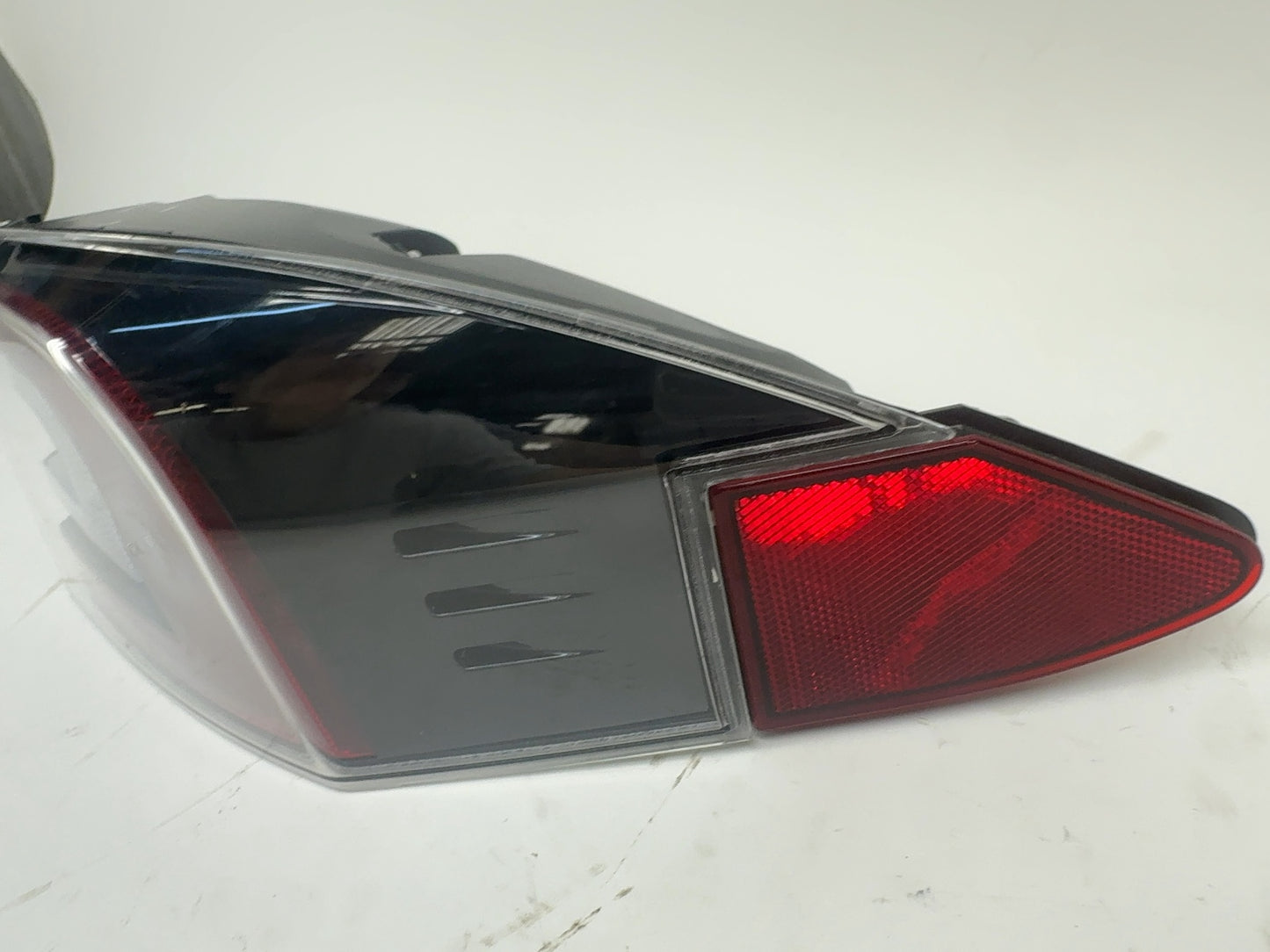 2018 Tesla Model S Tail Lamp Rear Bodyside Left 6005918-00-F