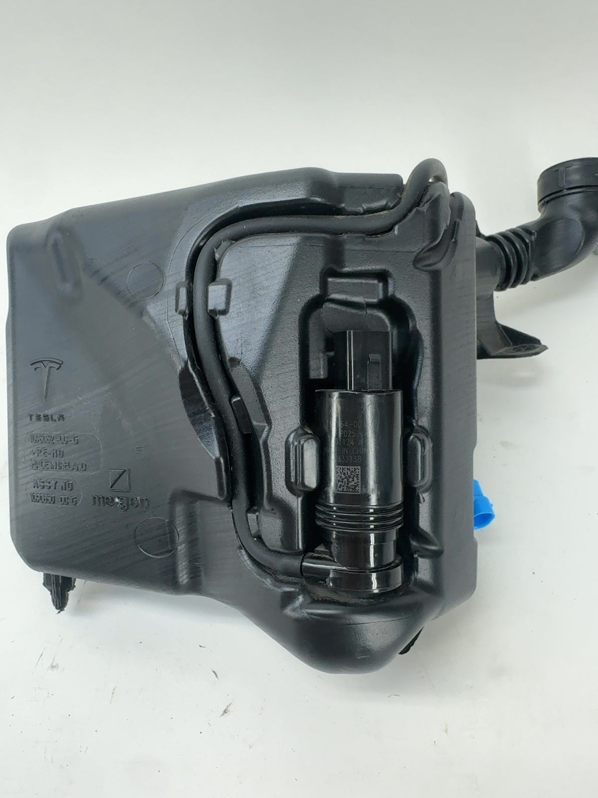 2021 Tesla Model 3 Windshield Washer Tank 1096062-00-G