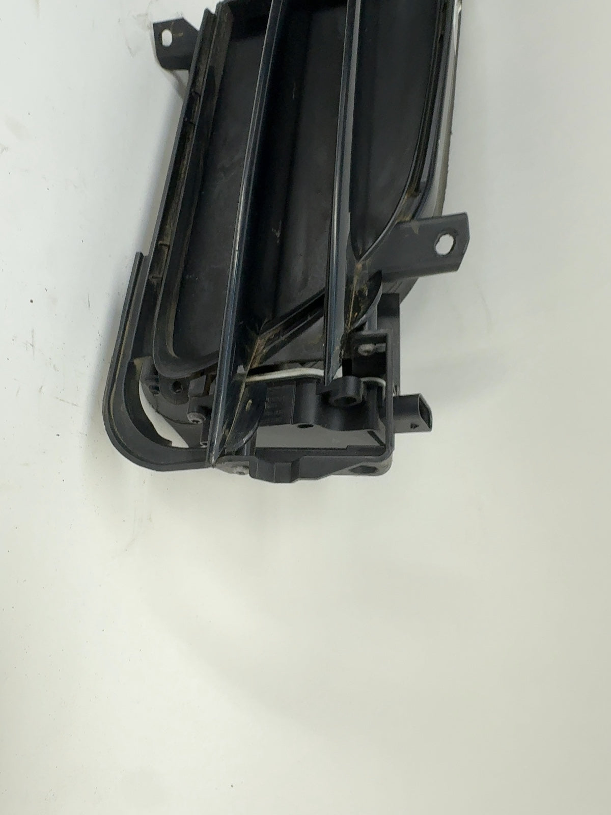 2013-2015 Tesla Model S Active Louvre Right 1007269-00-F