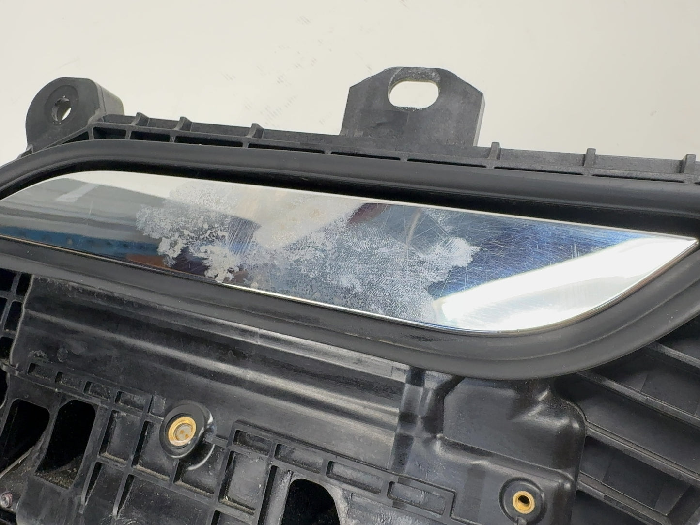 2018 Tesla Model S Front Exterior Door Handle Left 1100299-00-A