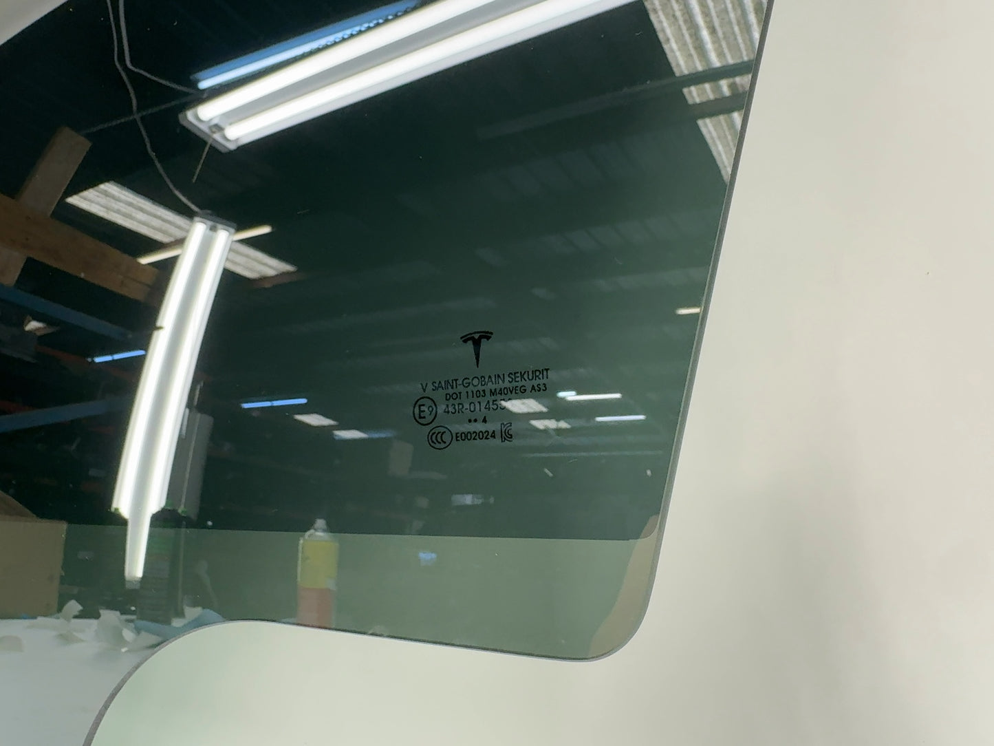 2021-2025 Tesla Model Y Rear Left Door Glass Note 1495506-00-B