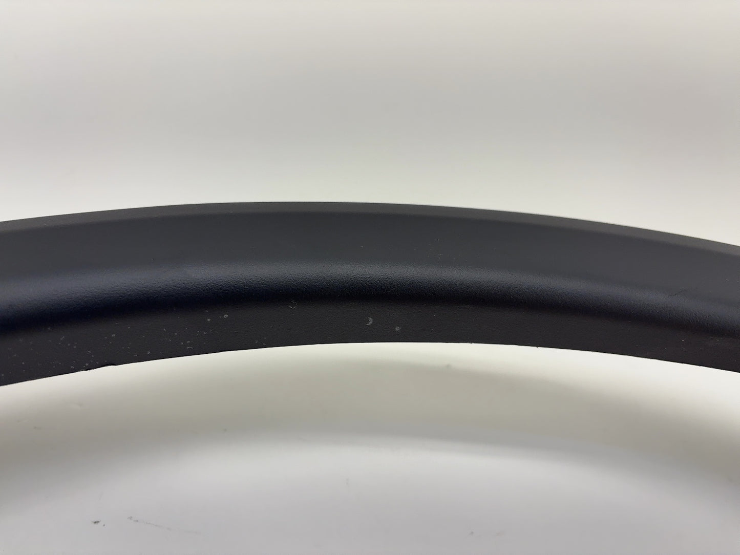 2025-2026 Tesla Model Y Juniper Front Right Fender Garnish 1937599-00-C