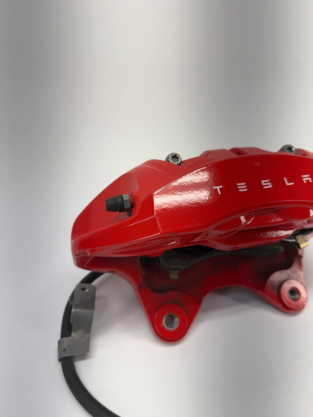 2022-2023 Tesla Model 3 Front Left Brake Caliper Sport 1044641-00-G