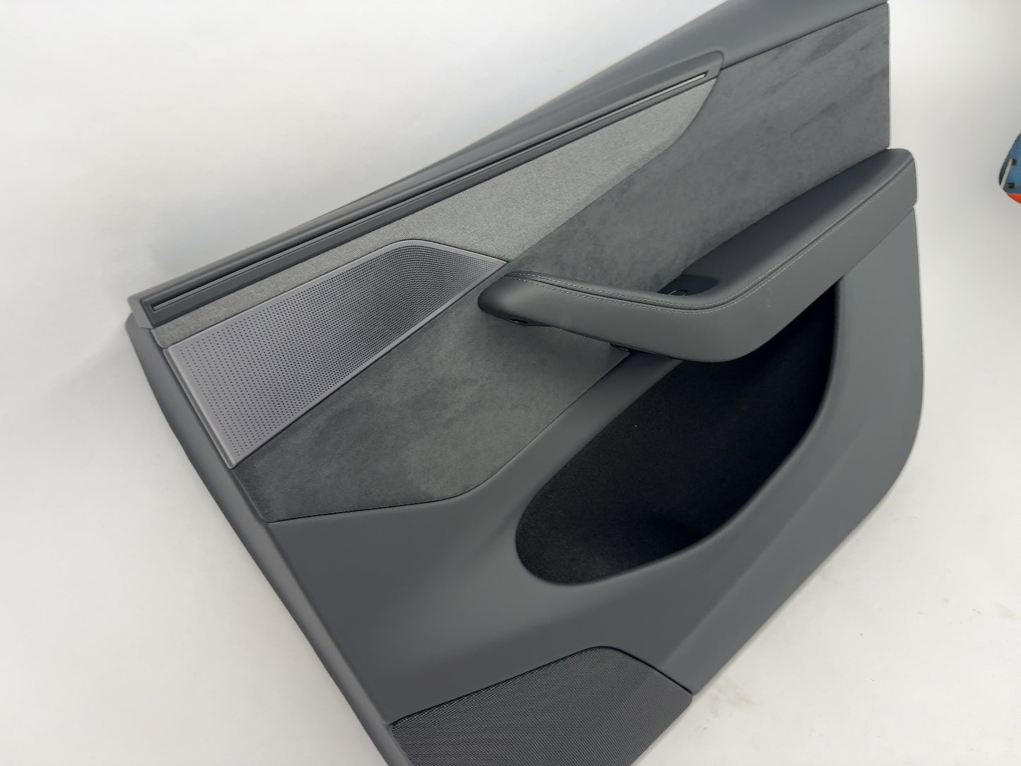 2026 Tesla Model Y Juniper Front Right Door Panel 3643295-51-G