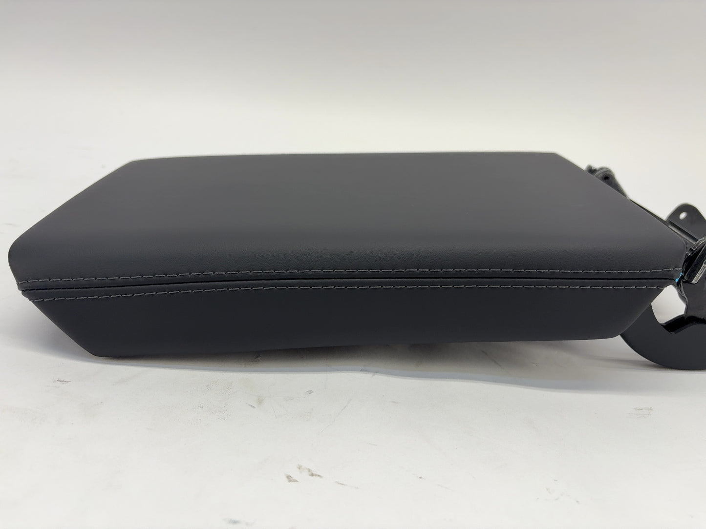 2025-2026 Tesla Model 3 Highland Center Console Armrest 1714422-24-G