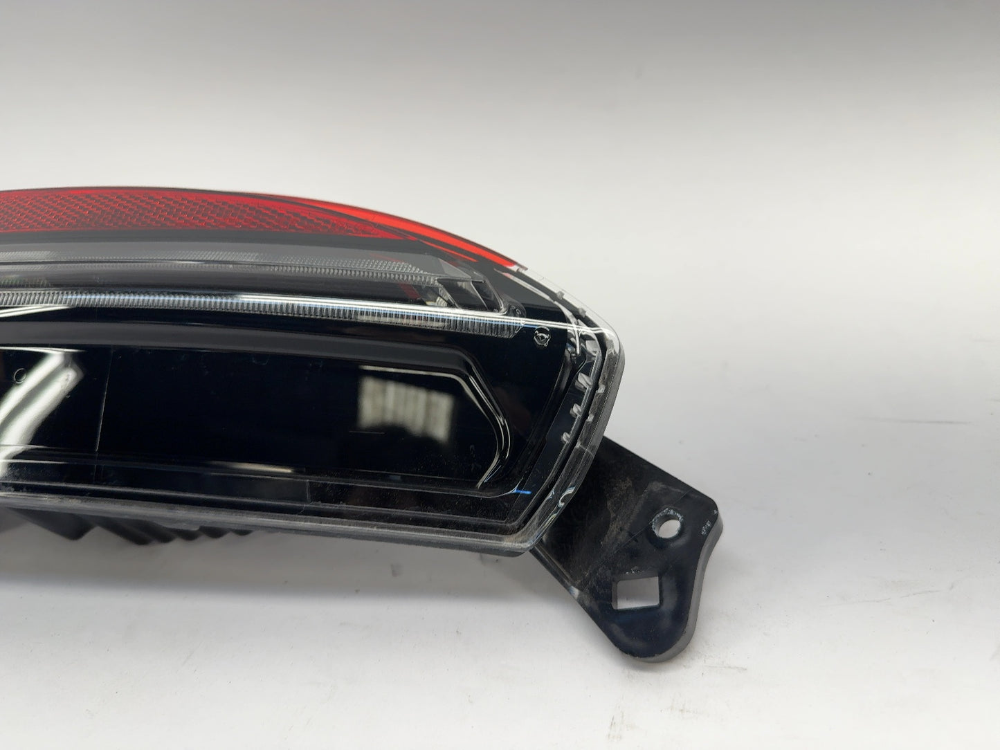 2025-2026 Tesla Model 3 Highland Rear Bumper Right Light 1712514-00-E