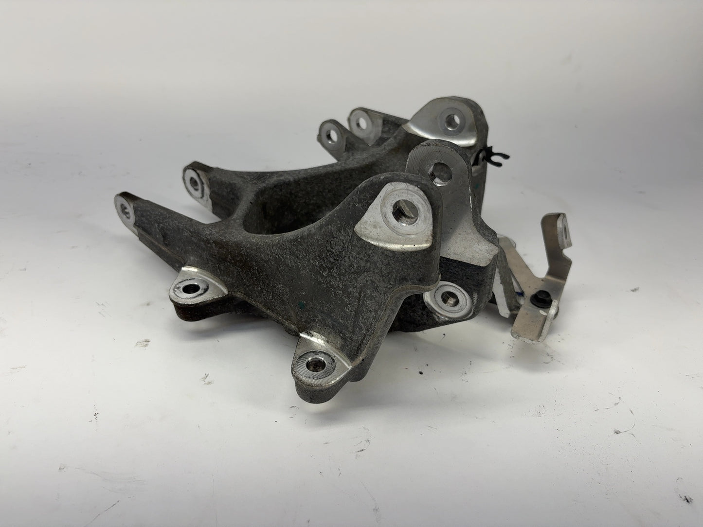 2018 Tesla Model S Rear Knuckle Right 1058540-00-B