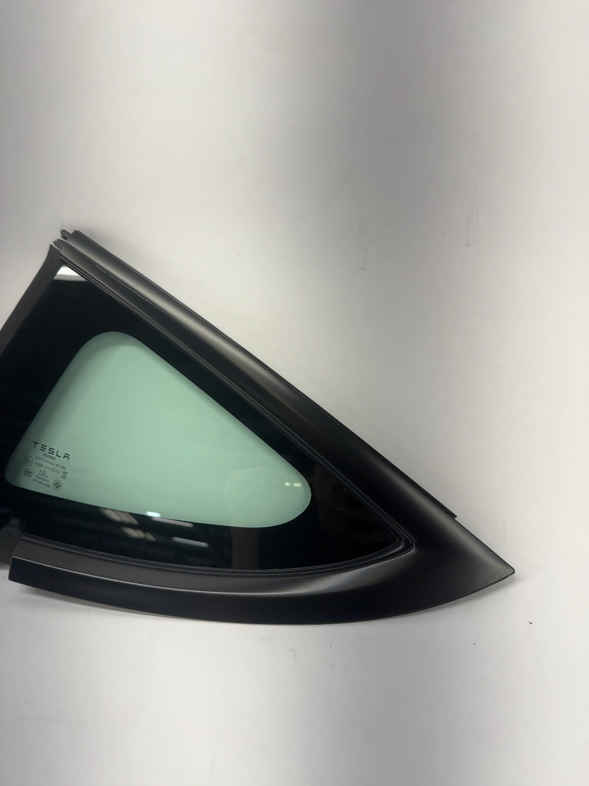 2025-2026 Tesla Model 3 Highland Left Quarter Glass 1915483-20-C