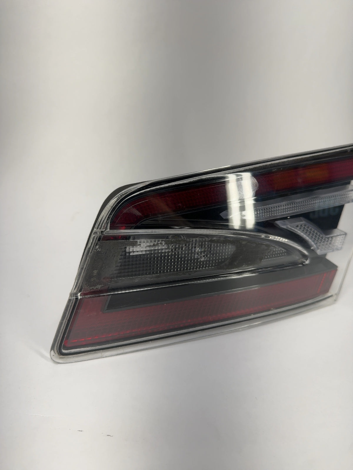 2018-2019 Tesla Model S Tail Lamp Liftgate Right 6005924-00-E