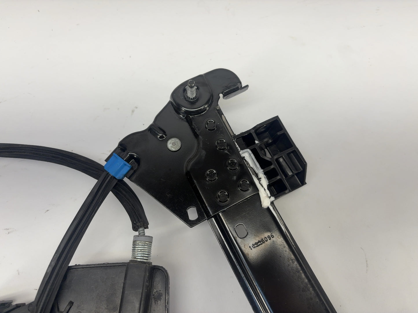 2012-2020 Tesla Model S Regulator Front Door Left 6006551-99-K