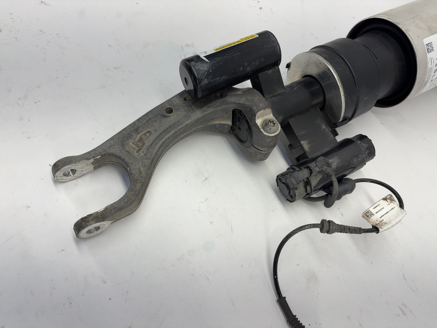 2019-2021 Tesla Model S Front Air Spring Module Left 1066361-00-D