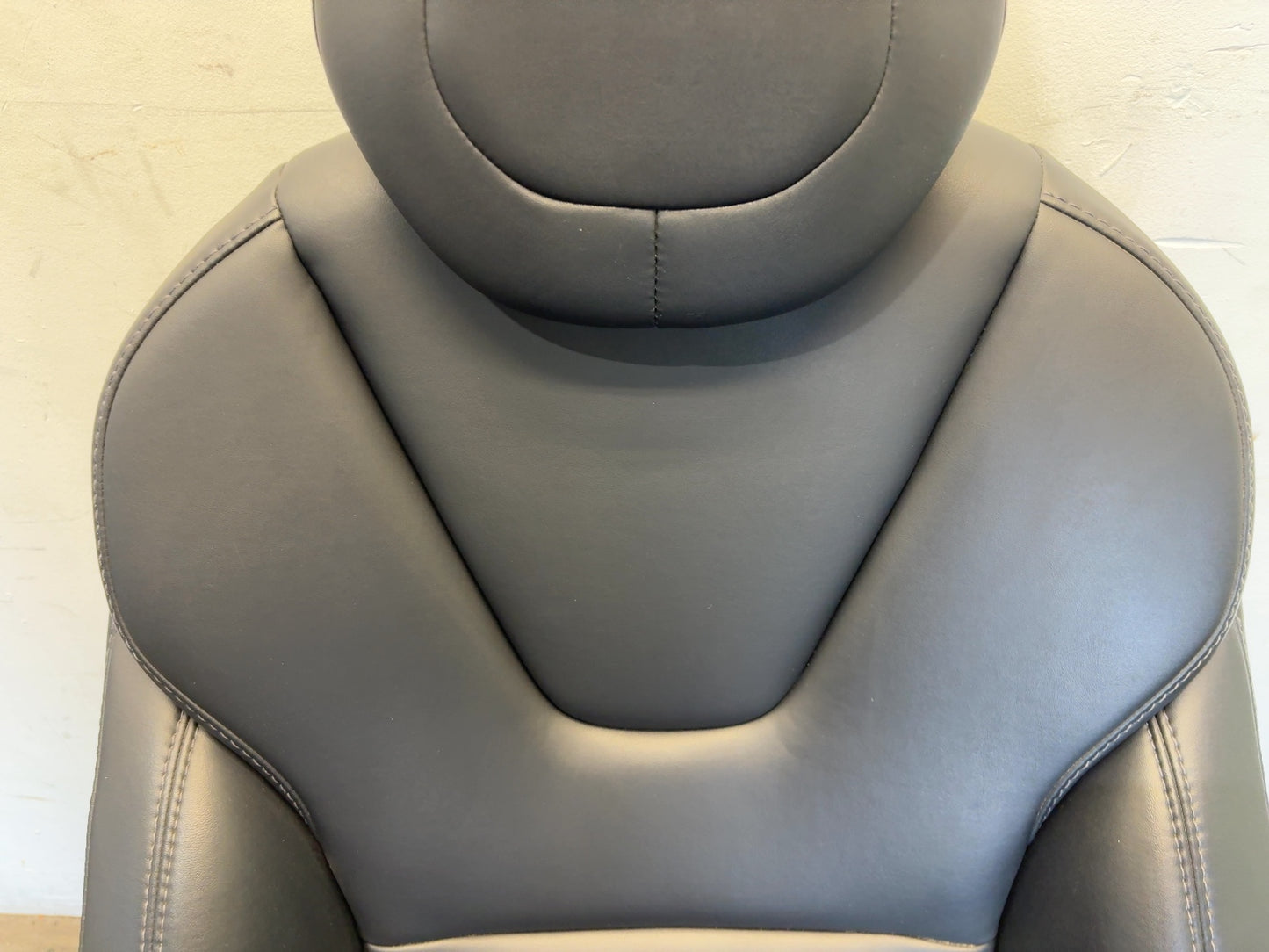 2019 Tesla Model S Front Right Seat Assembly 9876536-02-A