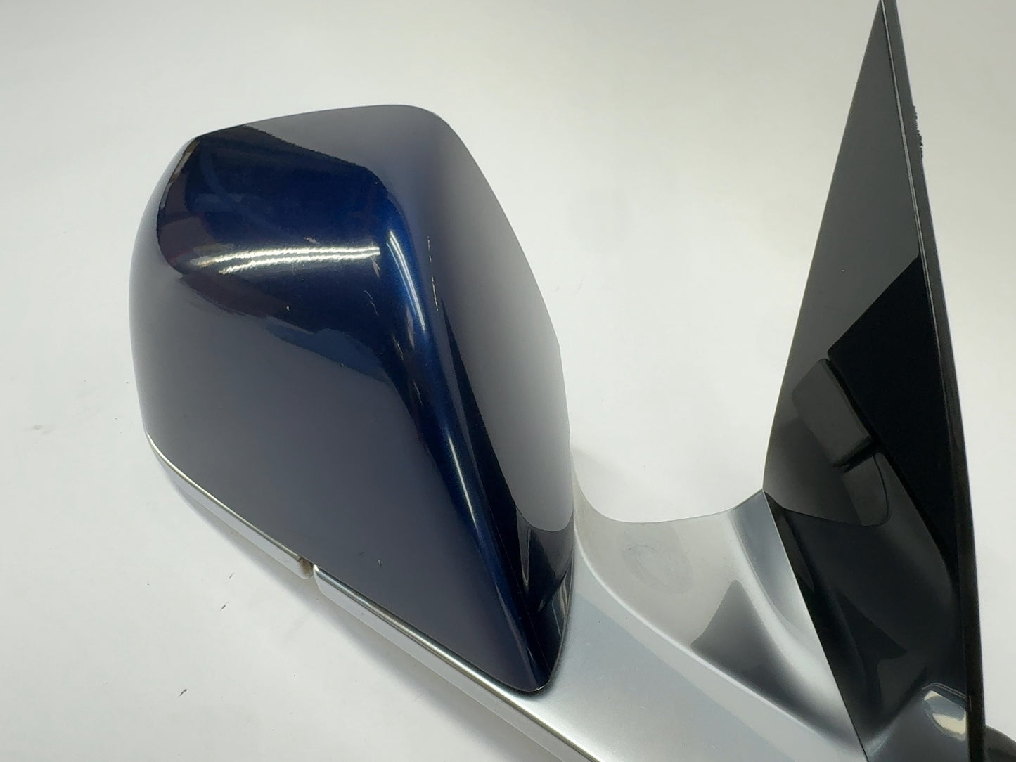 2017-2018 Tesla Model 3 Front Right Door Mirror Assembly 1110778-98-E