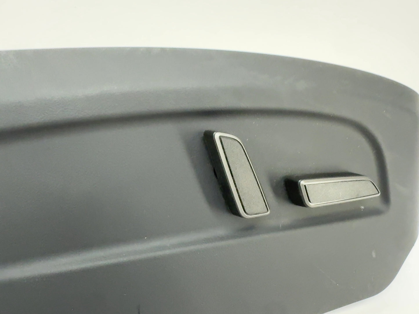 2023-2024 Tesla Model Y Front Right Outboard Trim With Switches 1638331-01-C