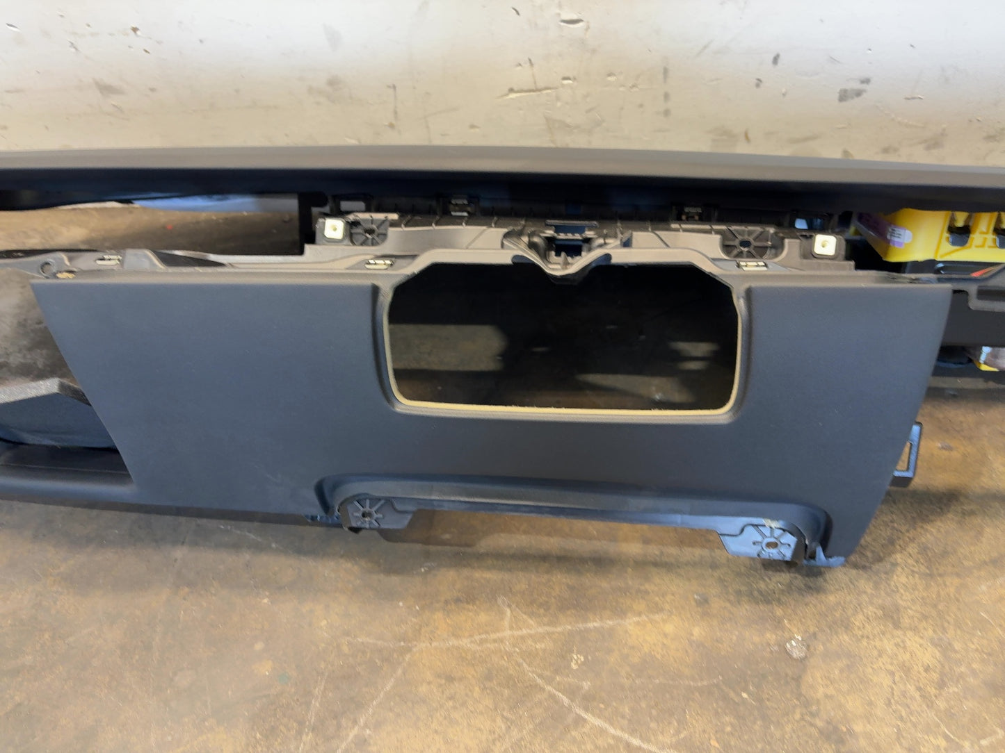 2020-2025 Tesla Model 3 Dash Panel With Airbag 1077823-00-G