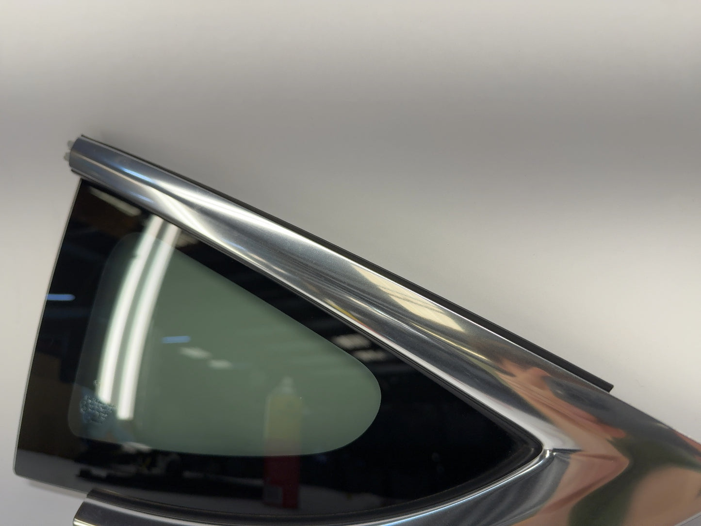 2018-2019 Tesla Model 3 Left Quarter Glass 1098757-00-F