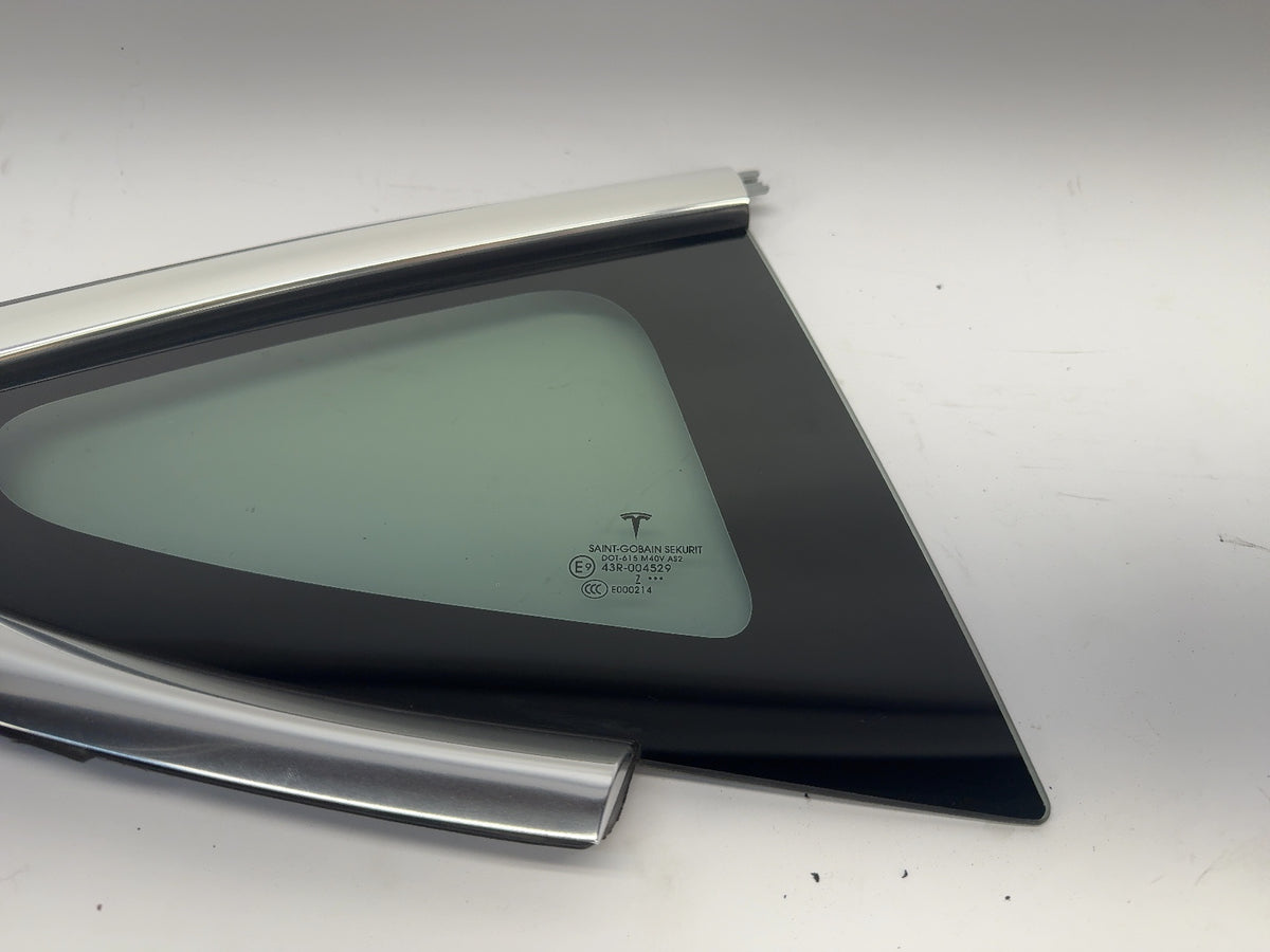 2018 Tesla Model 3 Right Quarter Glass 1098758-00-F