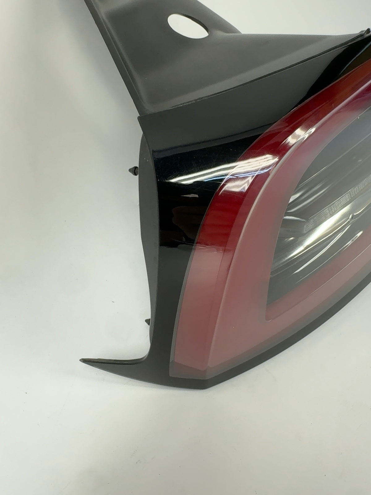 2021-2023 Tesla Model 3 Tail Lamp Rear Bodyside Left 1077397-00-H