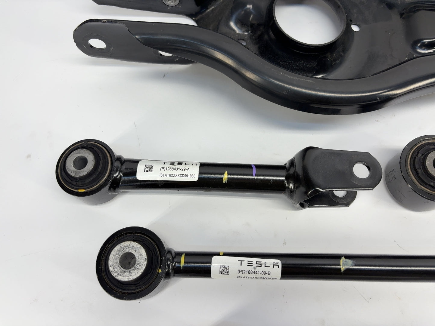 2026 Tesla Model Y Juniper Rear Left Control Arm Set 1288451-0L-A