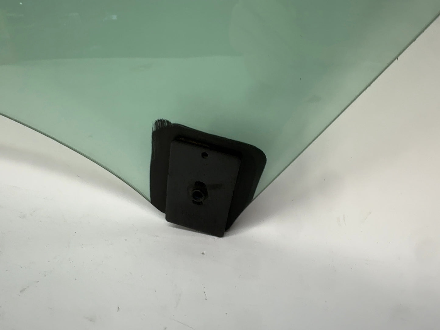 2021-2024 Tesla Model 3 Front Left Door Glass Laminated Note 1568570-00-C