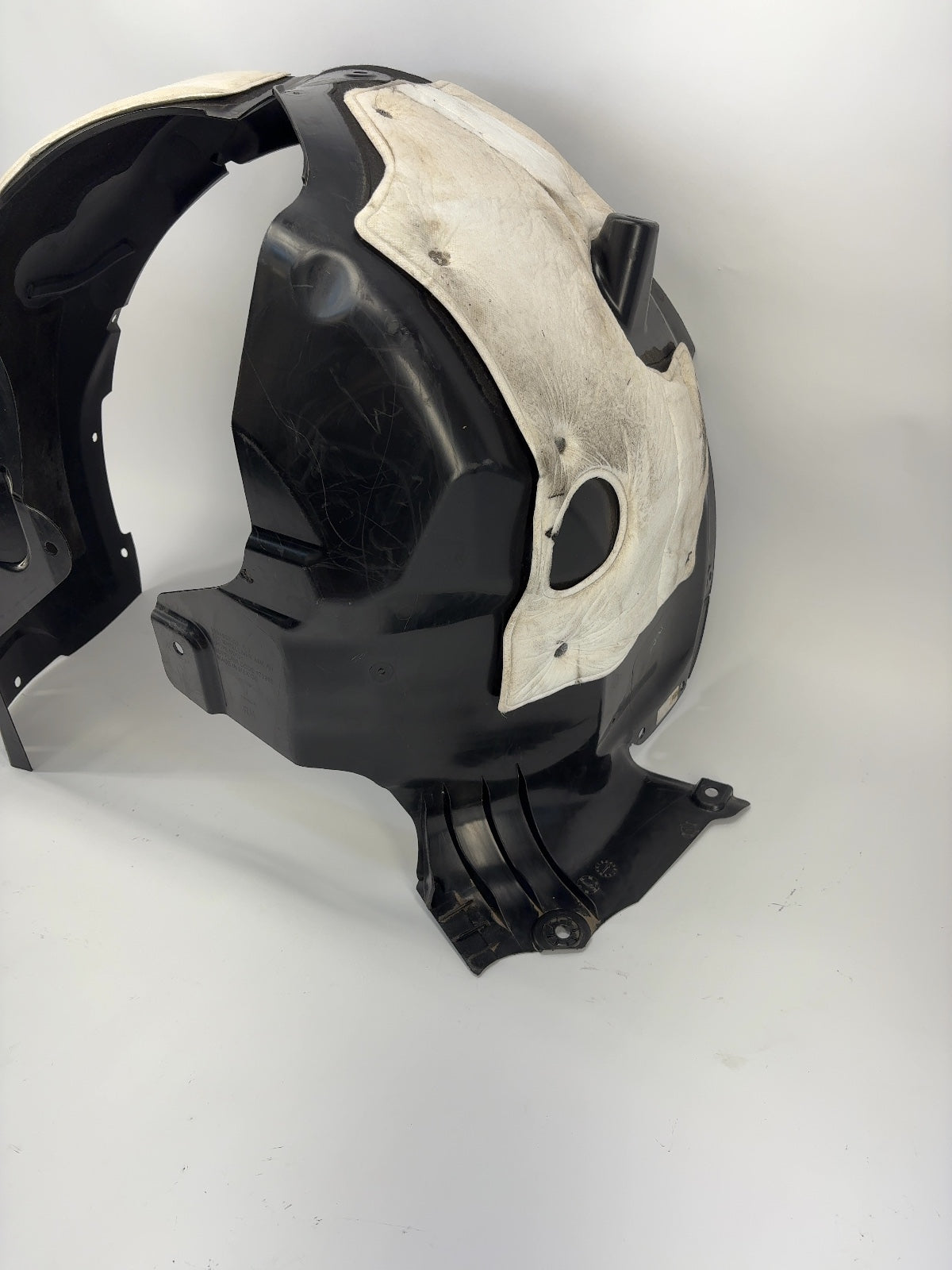 2024-2026 Tesla Model 3 Highland Front Right Wheel Liner 1694557-00-E