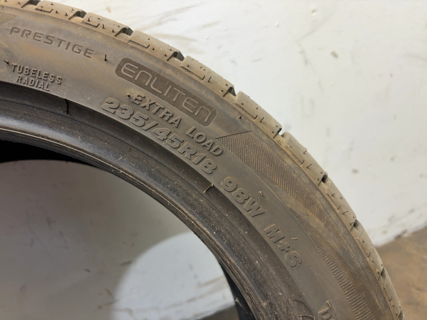 2023 Tesla Model 3 Bridgestone Turanza S1 As 235/45r18 Tire 1044255-11-B