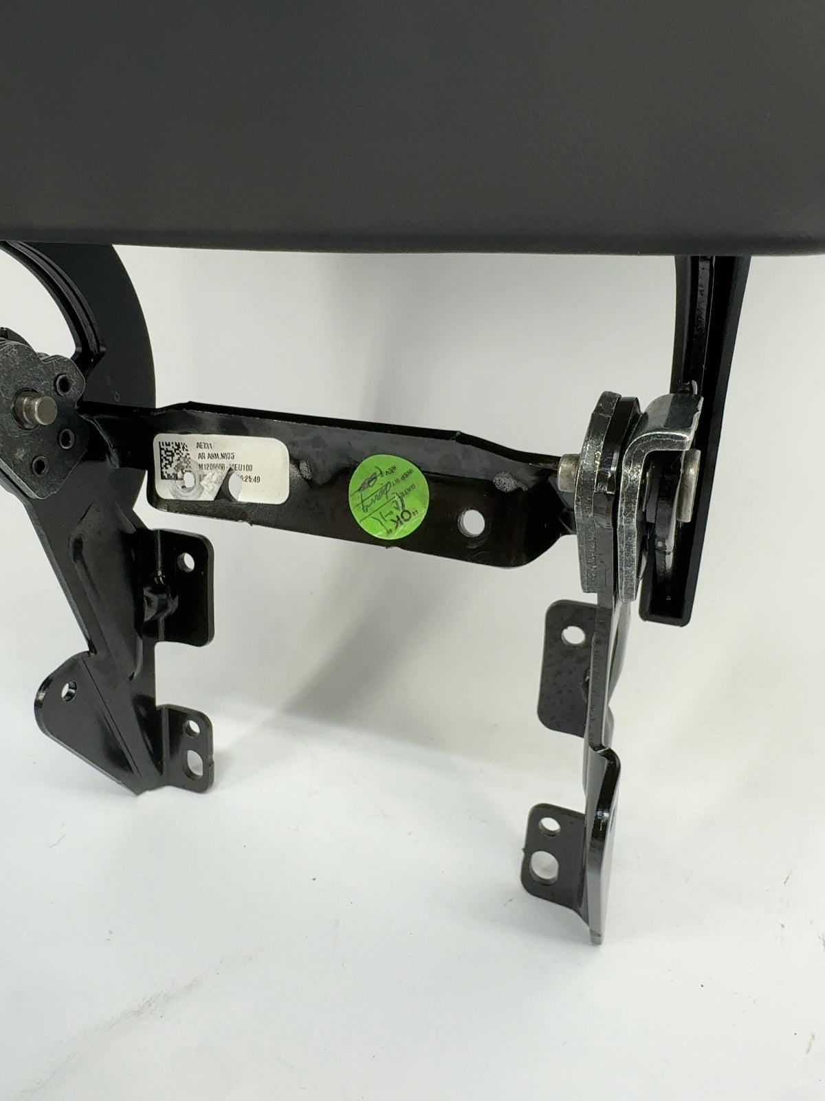 2025-2026 Tesla Model 3 Highland Center Console Armrest 1714422-24-G