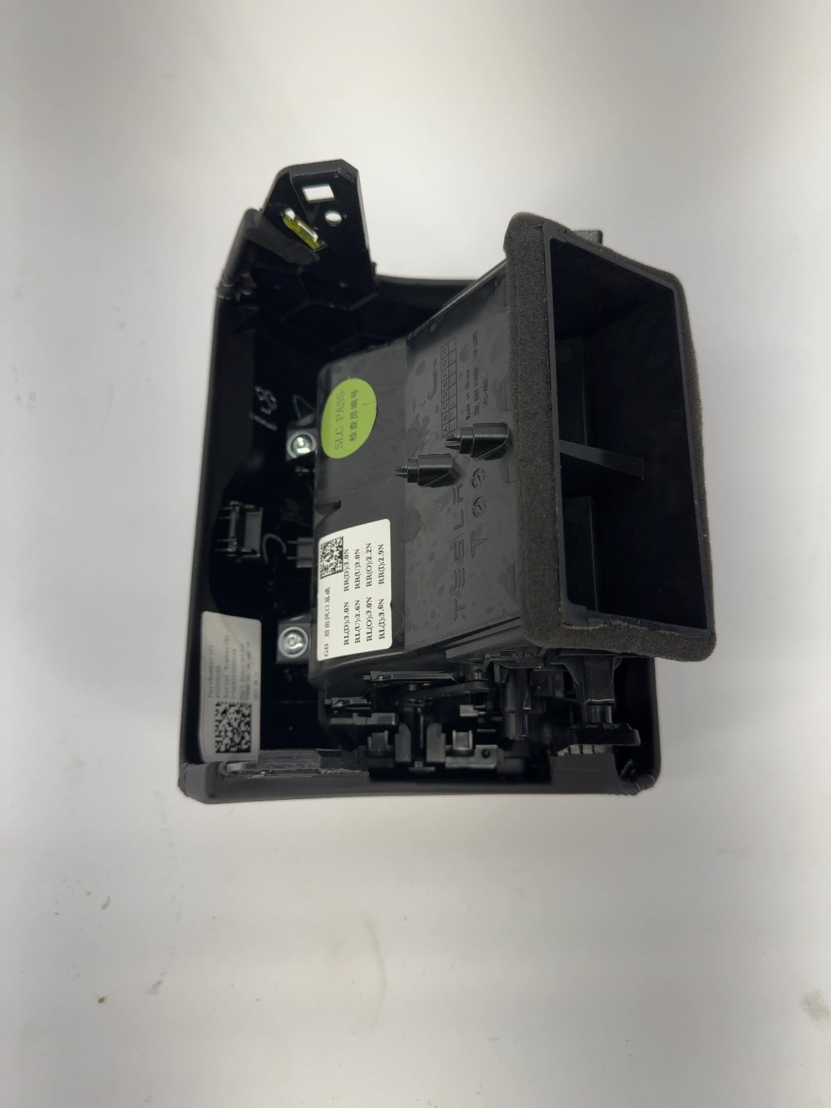 2025 Tesla Model 3 Highland Rear Console 2.0 Usb C Hub With Vent 1963882-10-A