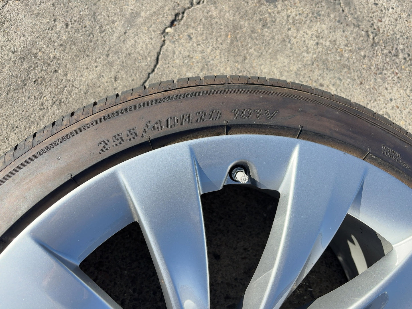 2025 Tesla Model Y Hankook - Ion Evo A/s 255/40r20 Wheel 2188243-00-A
