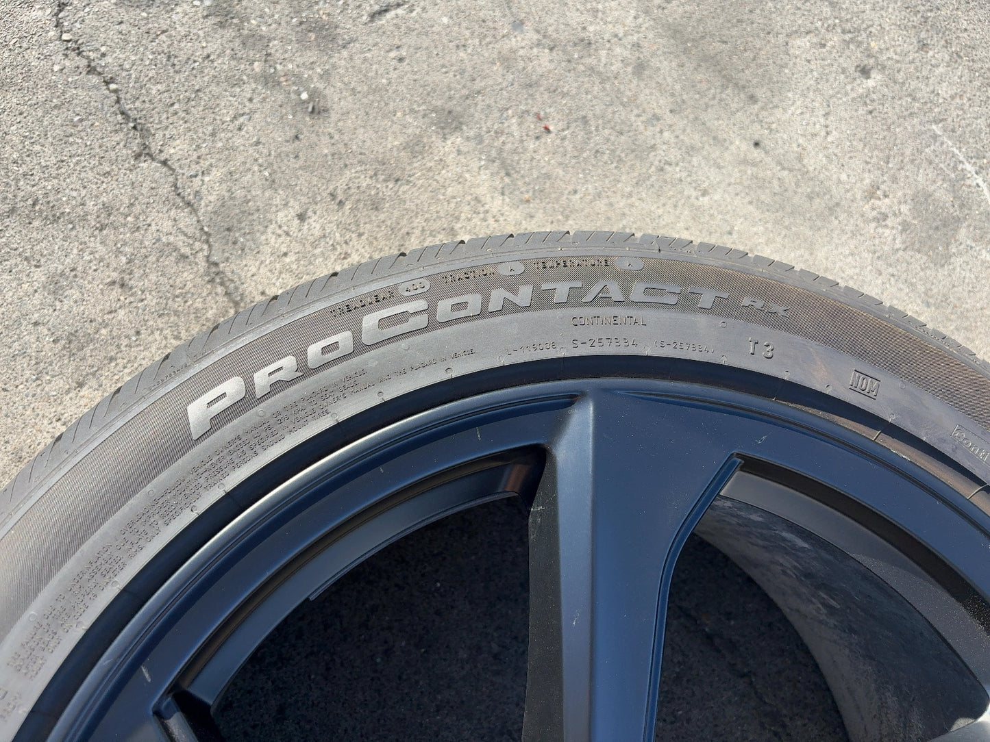 2025 Tesla Model Y Juniper Continental - Pro Contact Rx A/s 255/45/r19 Wheel 1188213-00-B