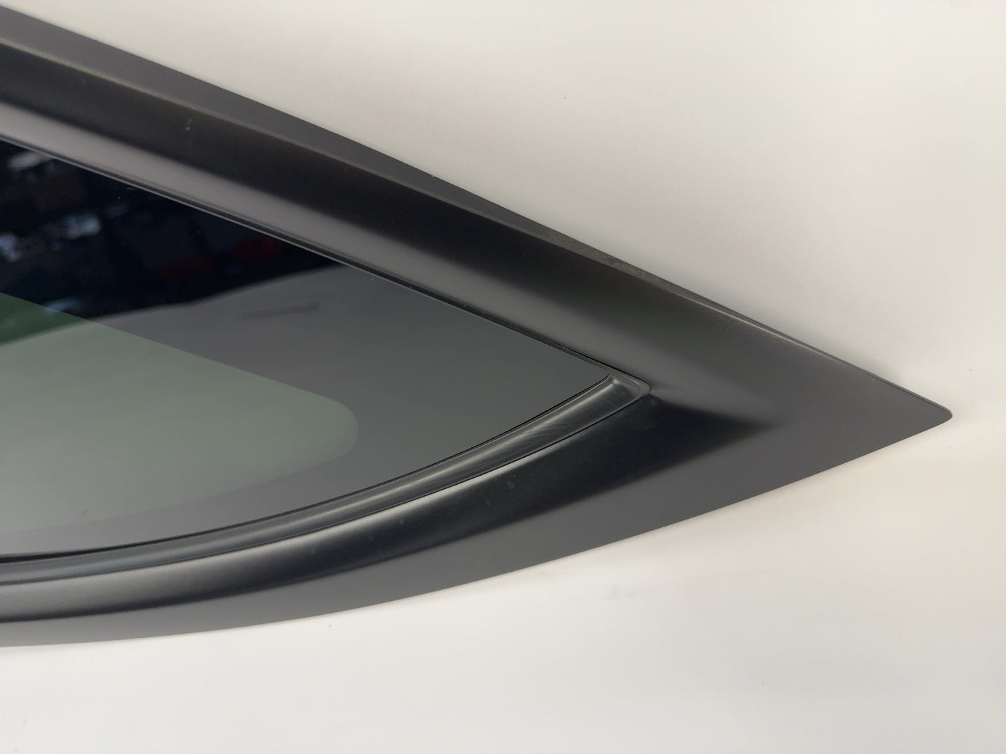 2023-2025 Tesla Model Y Left Quarter Glass 1495740-00-J
