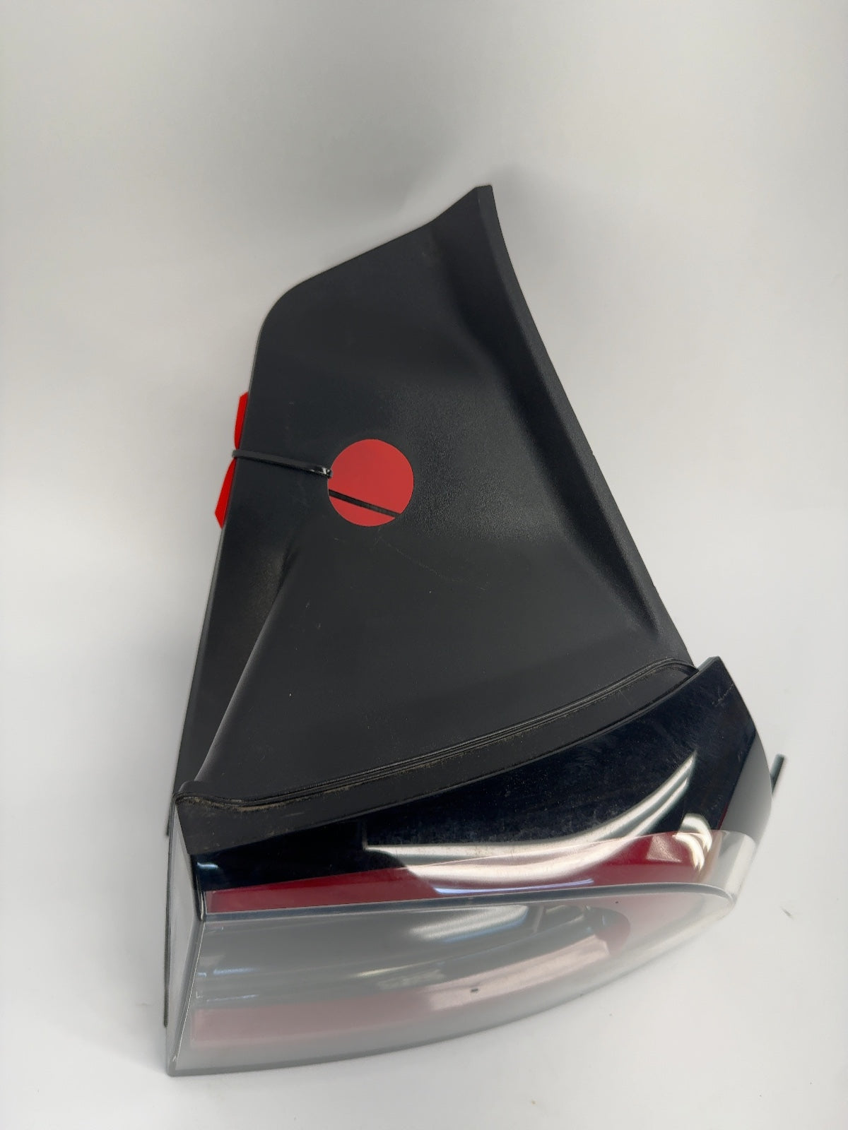 2021-2025 Tesla Model Y Right Tail Lamp Quarter Mounted Global 1502087-00-D