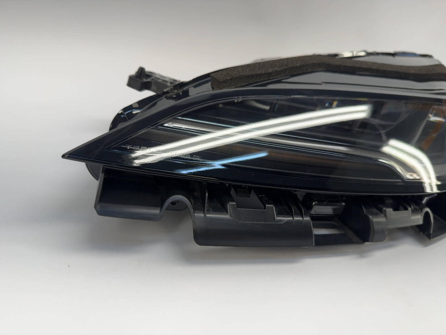 2026 Tesla Model 3 Highland Front Headlamp Left 1694086-00-J