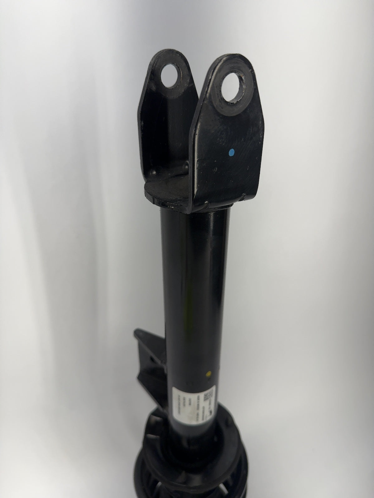 2018 Tesla Model 3 Front Left Strut Absorber 1044090-00-A
